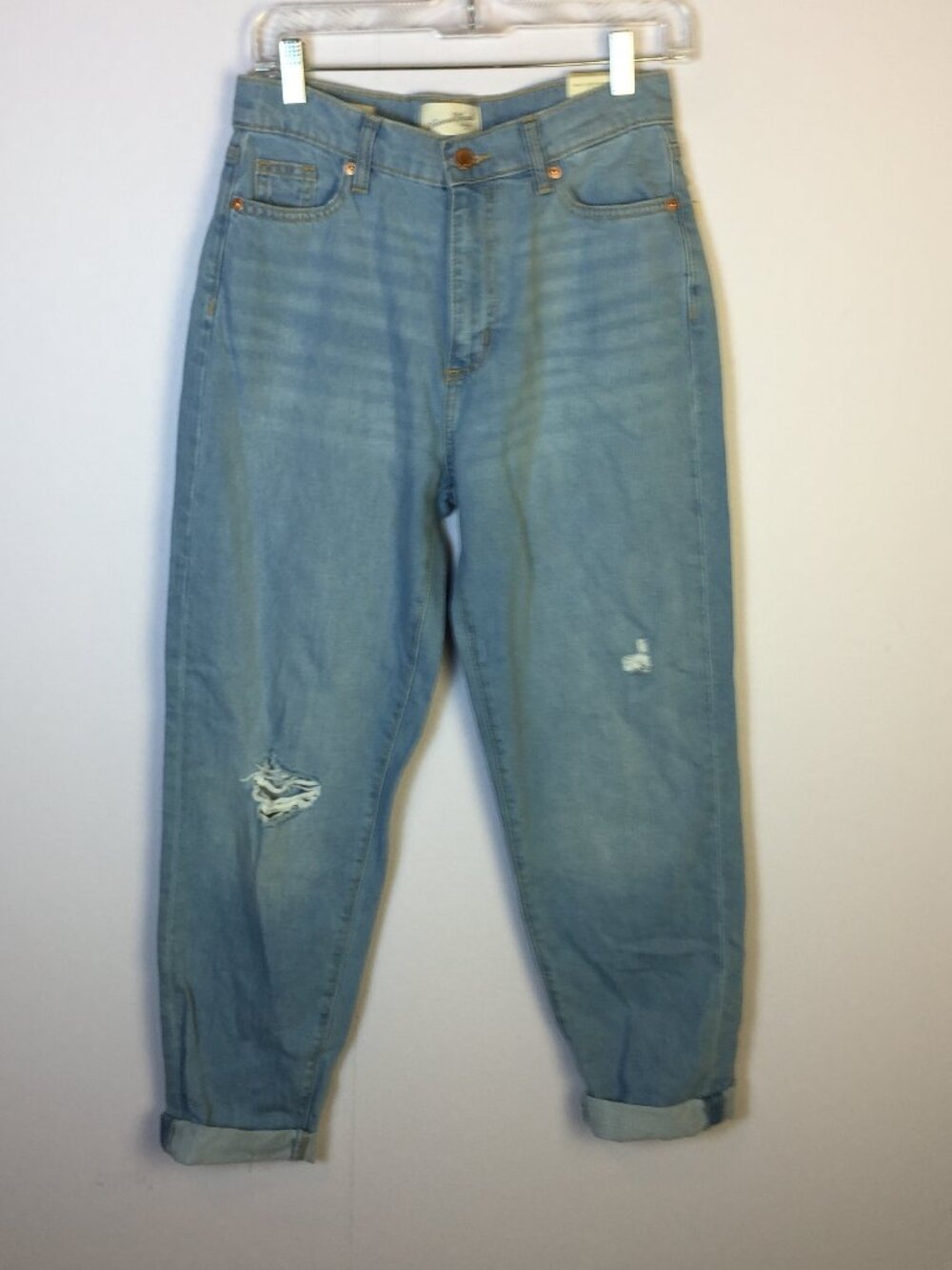 New! Universal Thread Boyfriend Jeans Sz 2R Womans Blue Denim Rolled Tapered Leg